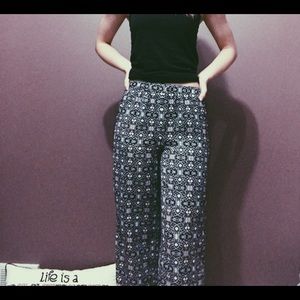 Printed pants